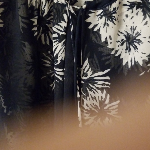 Womens xl top - Picture 3 of 4